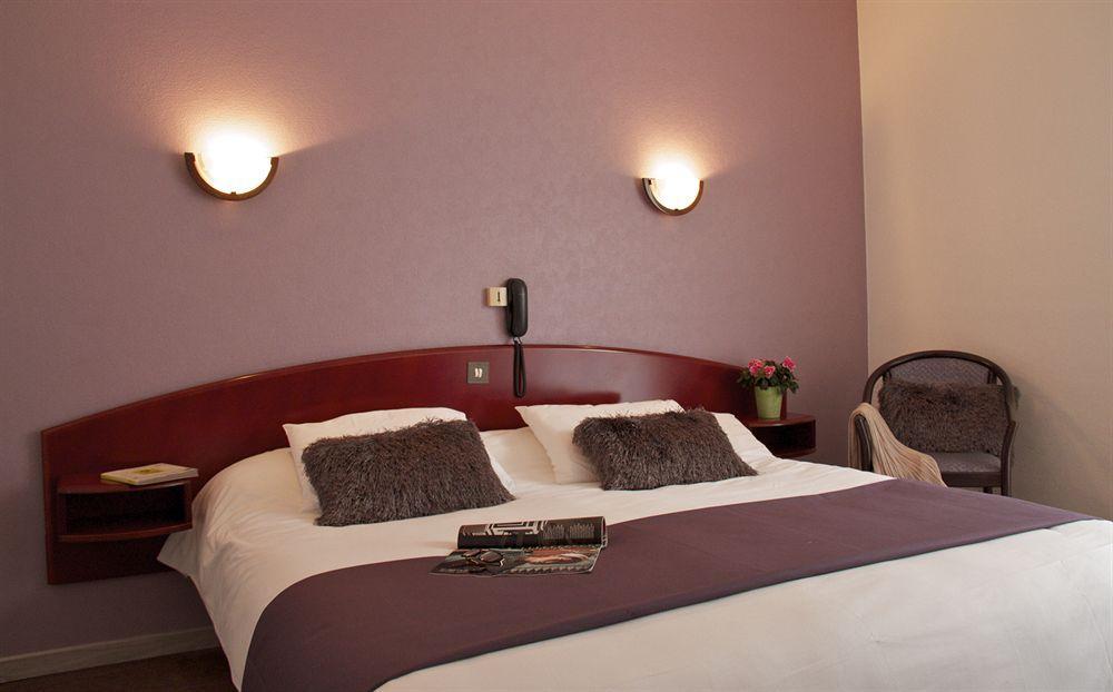 Hotel Le Ty-Lann Saint-Avé エクステリア 写真