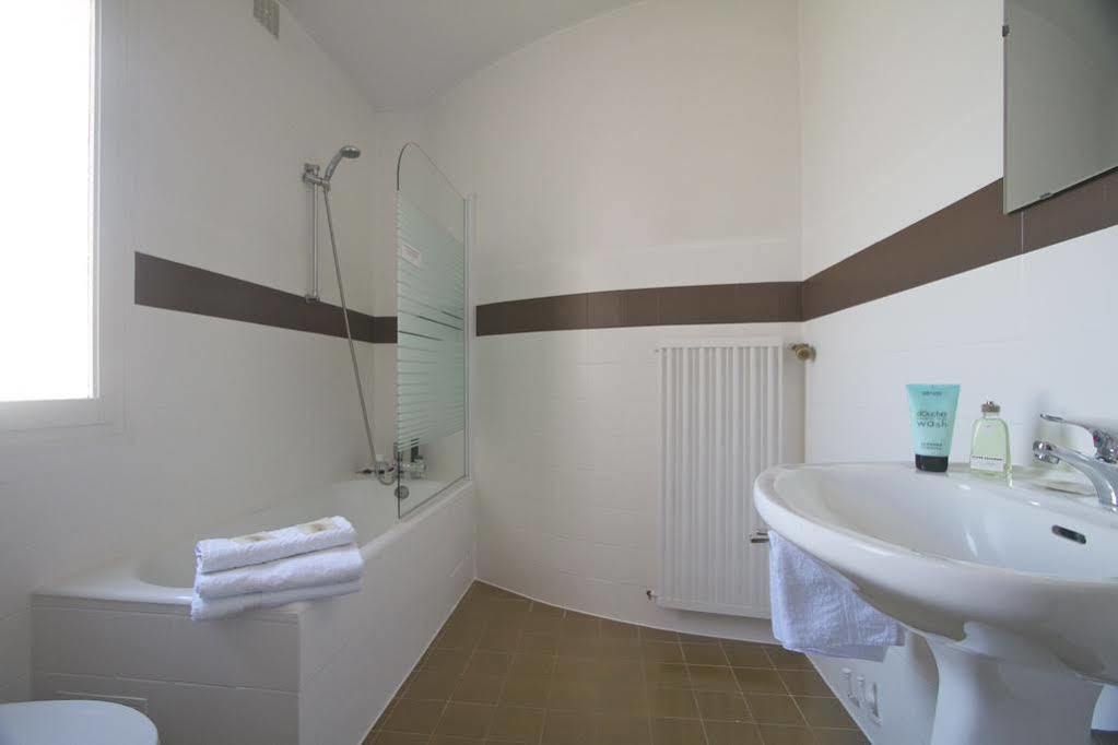 Hotel Le Ty-Lann Saint-Avé エクステリア 写真